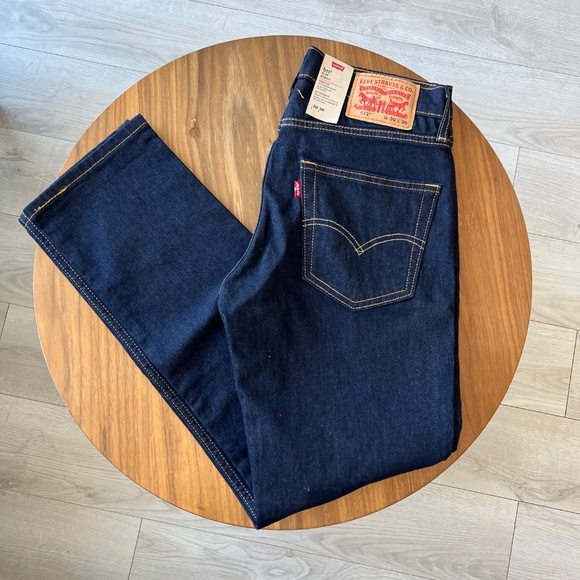 BNWT - Levi's 511 Slim Fit Men's Jeans - Dark Wash - Size 30x30 - Picture 3 of 4